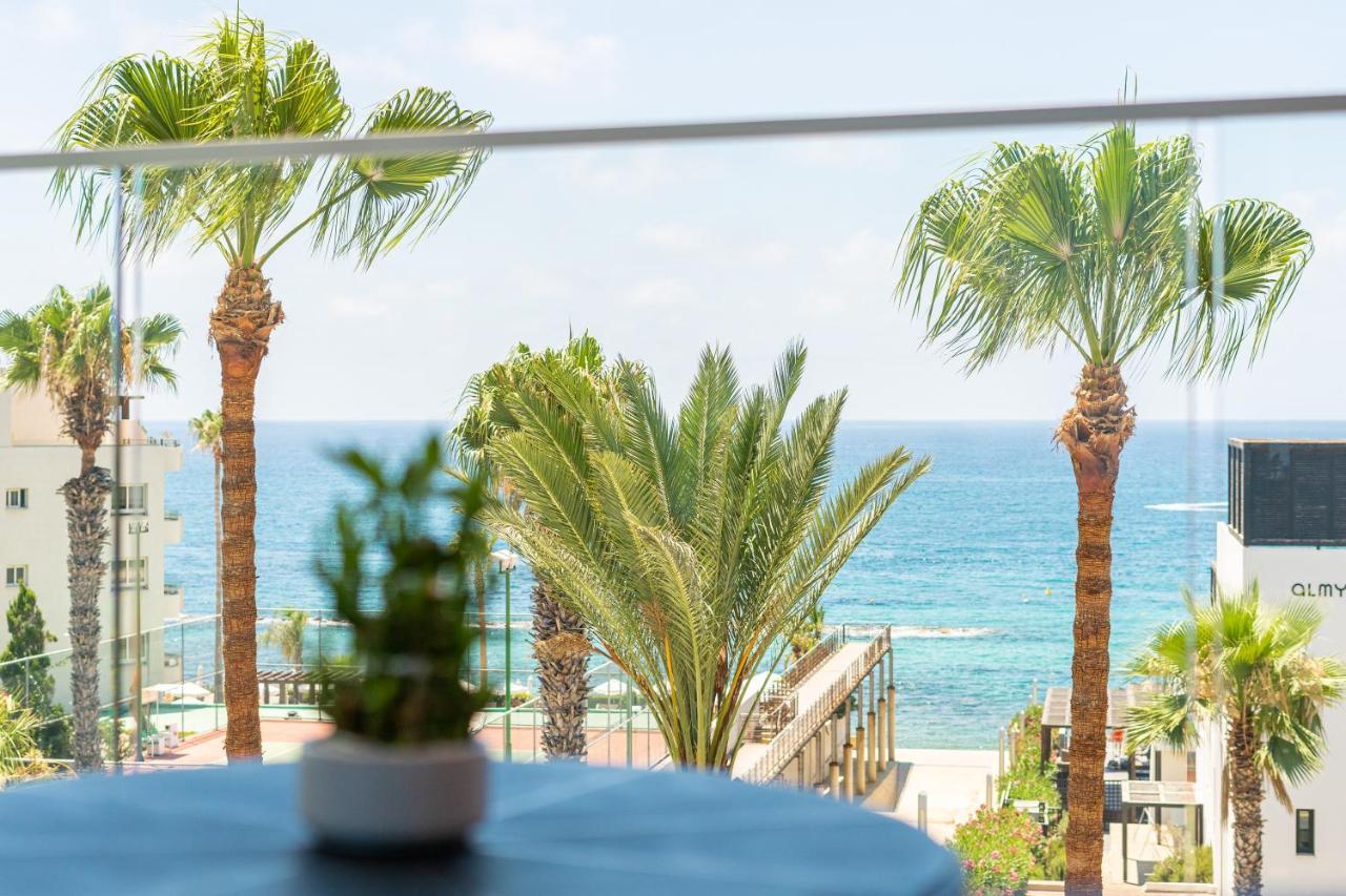 Waterside Sea View Apartments Paphos Bagian luar foto