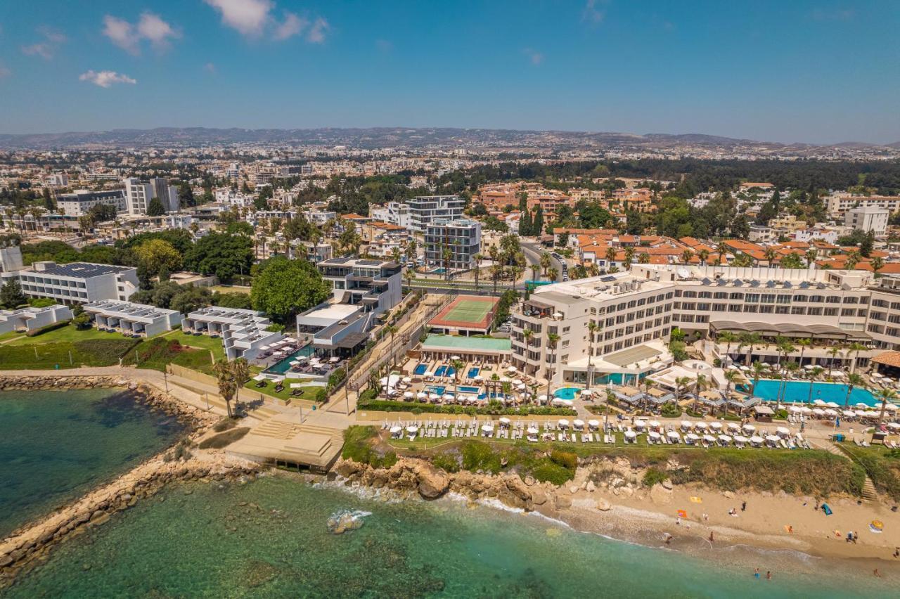 Waterside Sea View Apartments Paphos Bagian luar foto