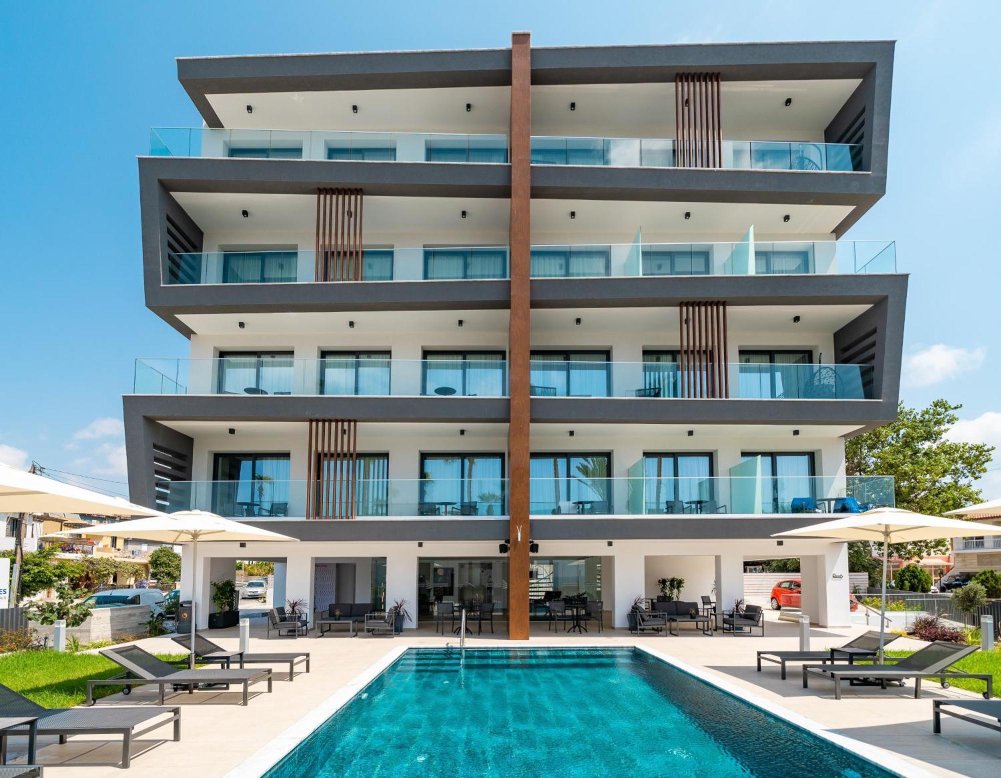 Waterside Sea View Apartments Paphos Bagian luar foto