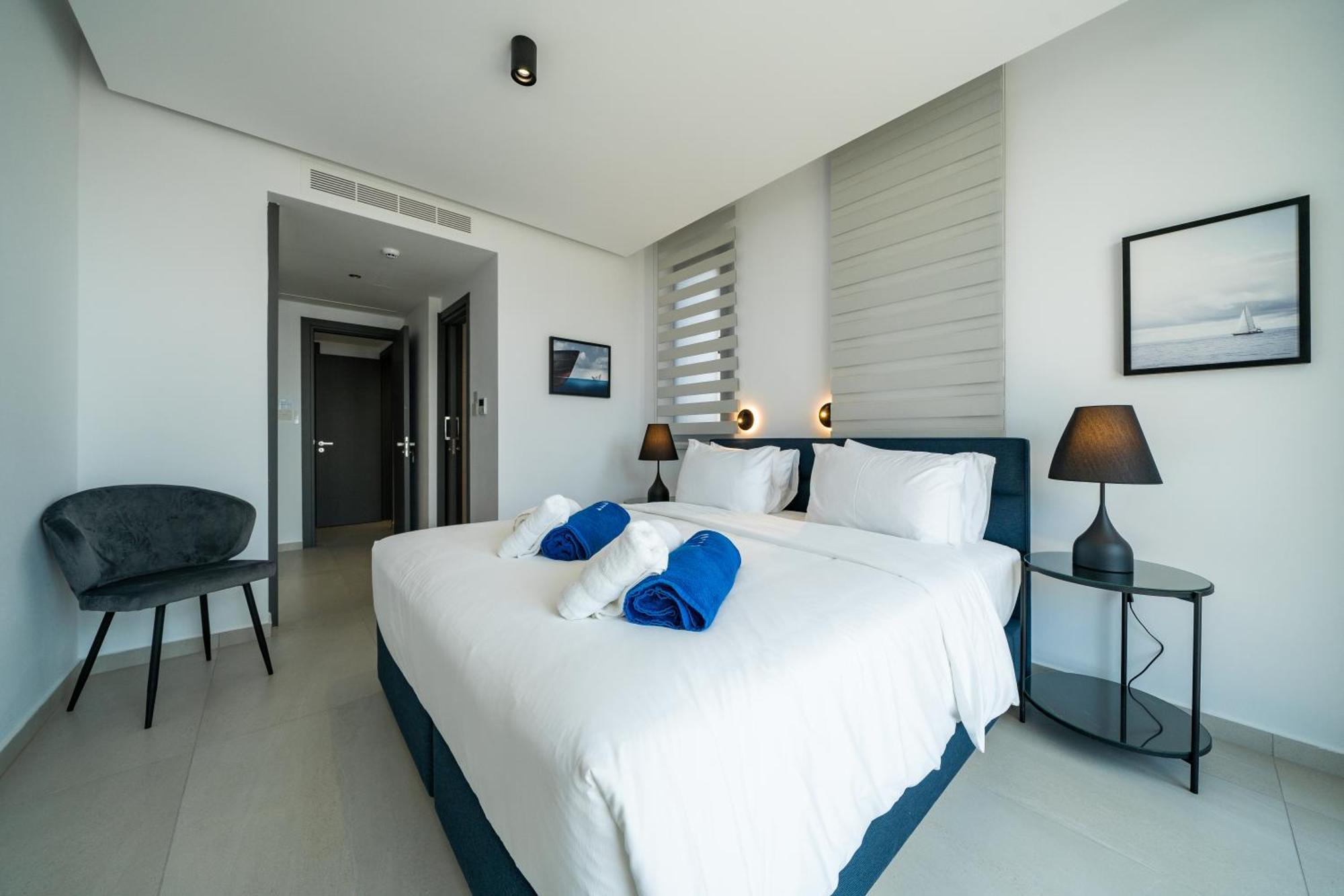 Waterside Sea View Apartments Paphos Ruang foto