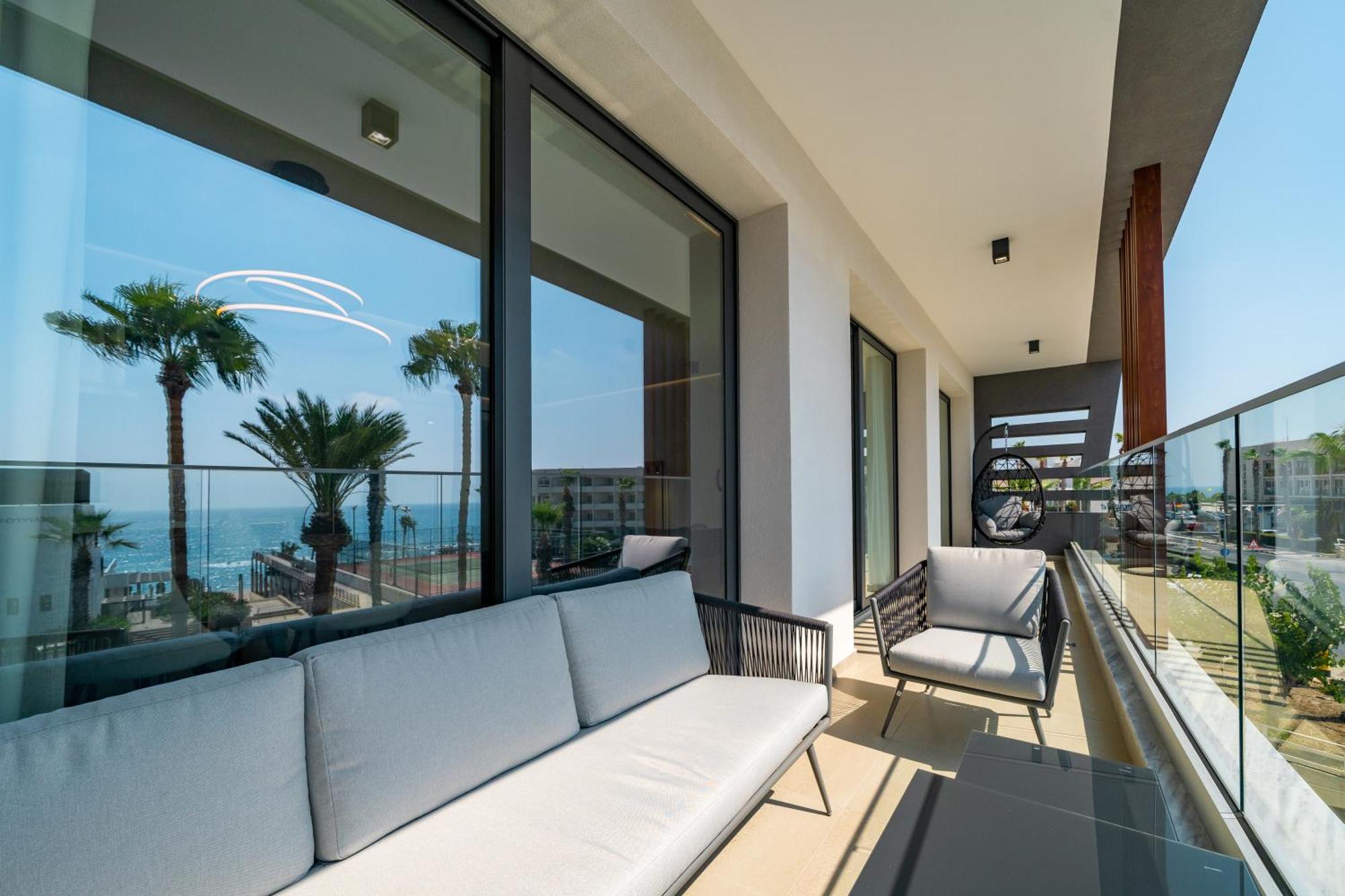Waterside Sea View Apartments Paphos Ruang foto