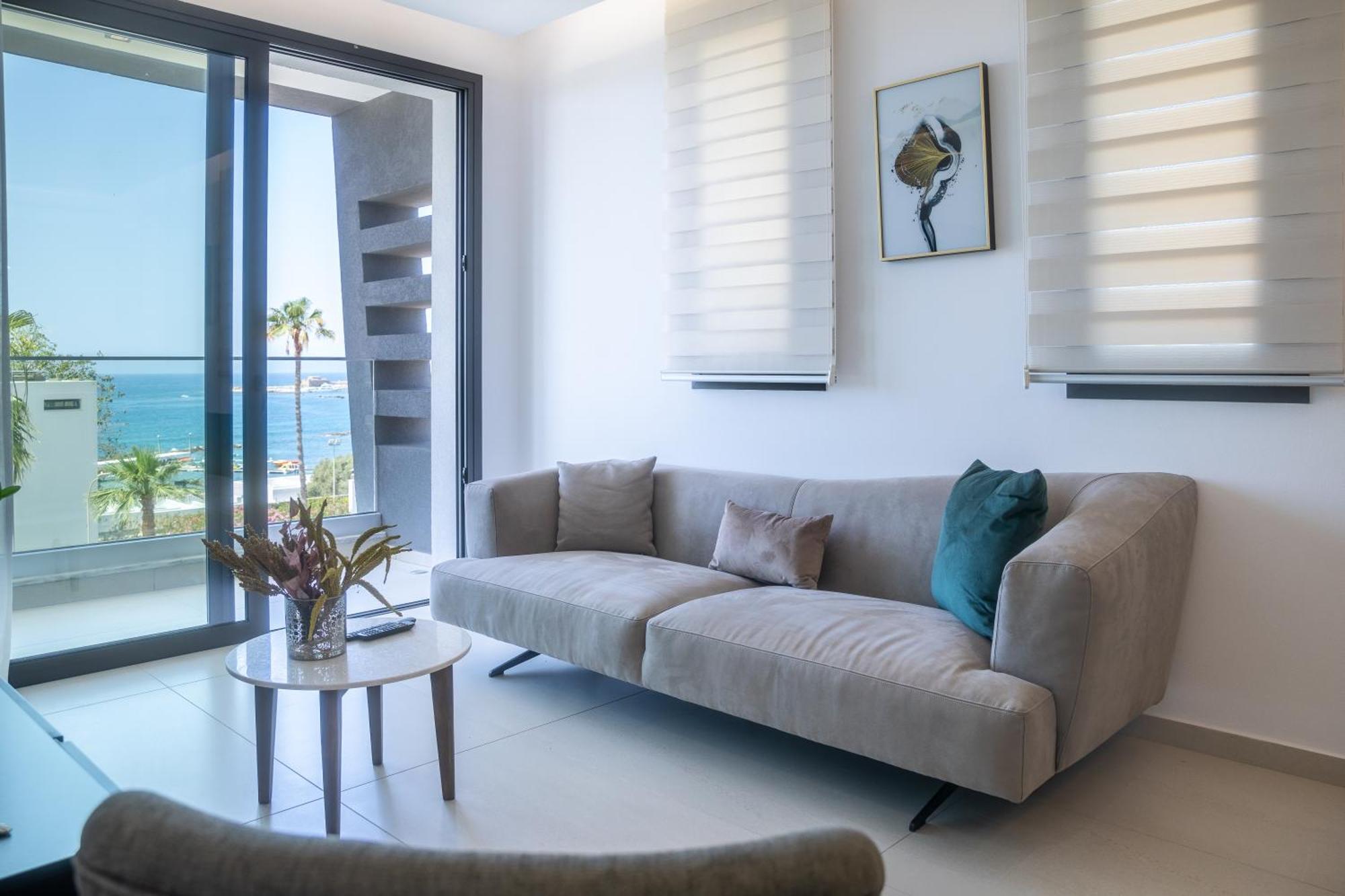 Waterside Sea View Apartments Paphos Bagian luar foto